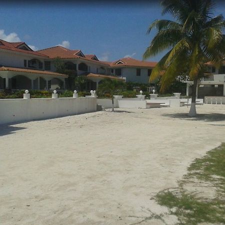 Sands Villas San Pedro  Exterior photo