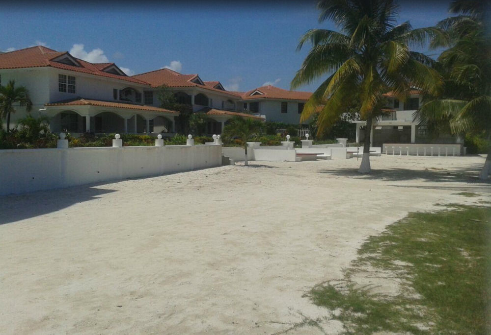 Sands Villas San Pedro  Exterior photo